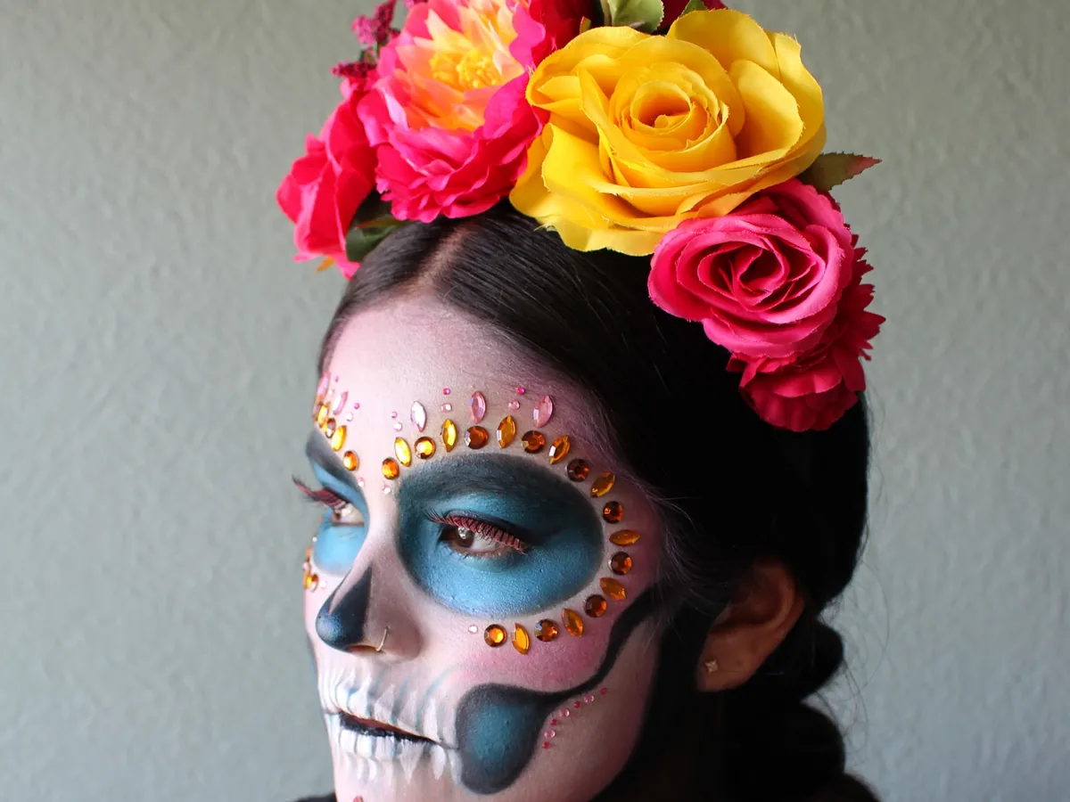 Catrina con una diadema de flores de Amapa Linda
