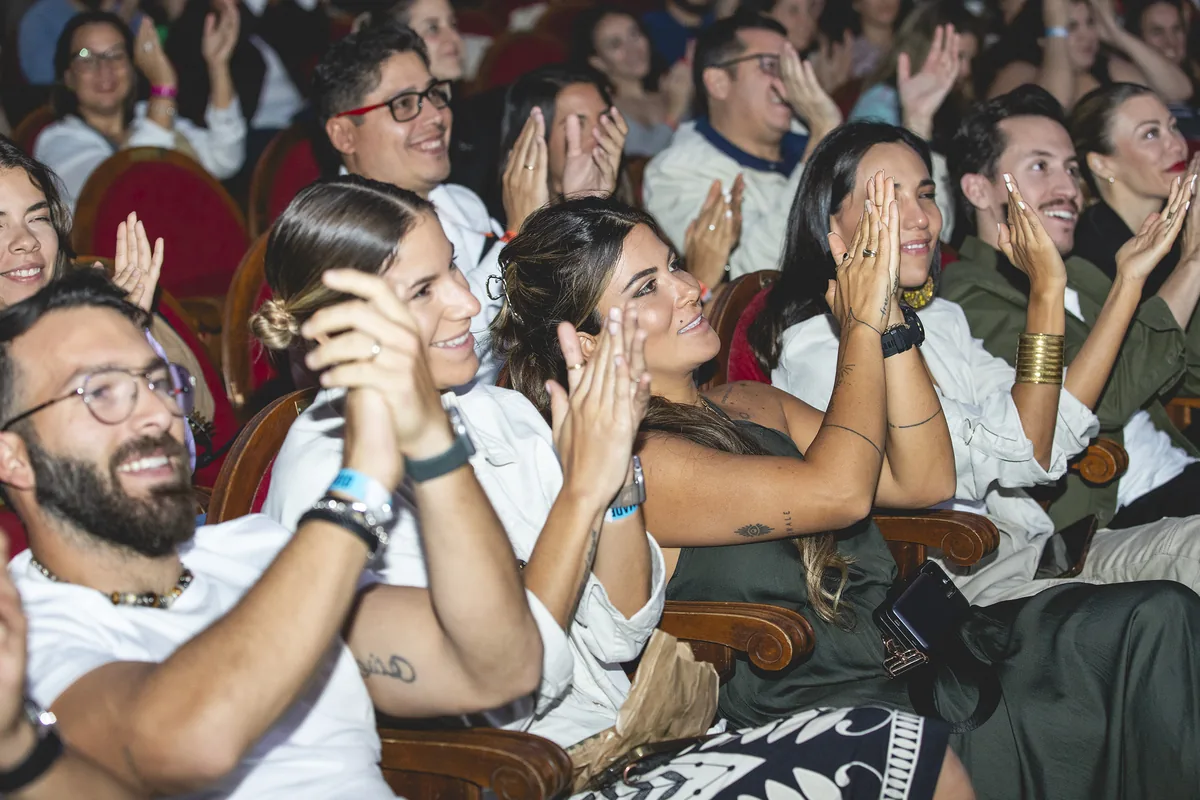El público aplaudiendo en Travel Pop Up Madrid 2024